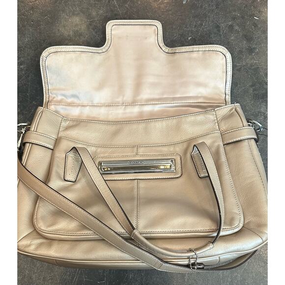 COACH Purse Leather Taylor Marin Flap Satchel Handbag Shoulder Bag Champ. Gold - Picture 16 of 16